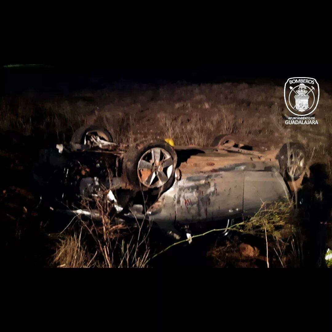 Vehículo accidentado en la A2 este domingo