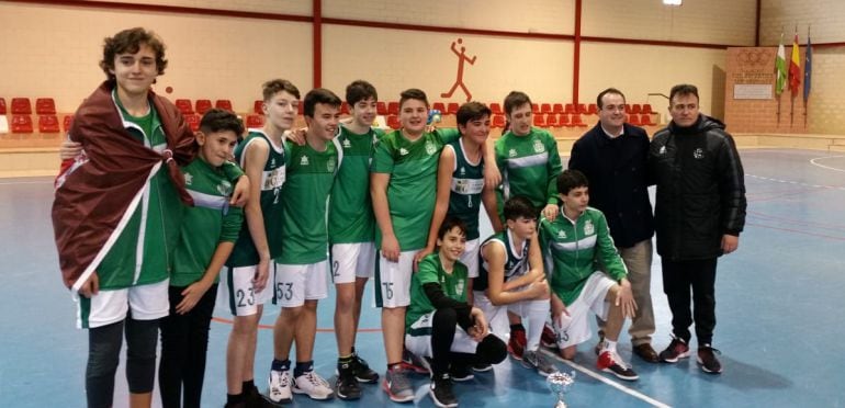 El equipo Infantil de baloncesto del CD Úbeda Viva gana la liga