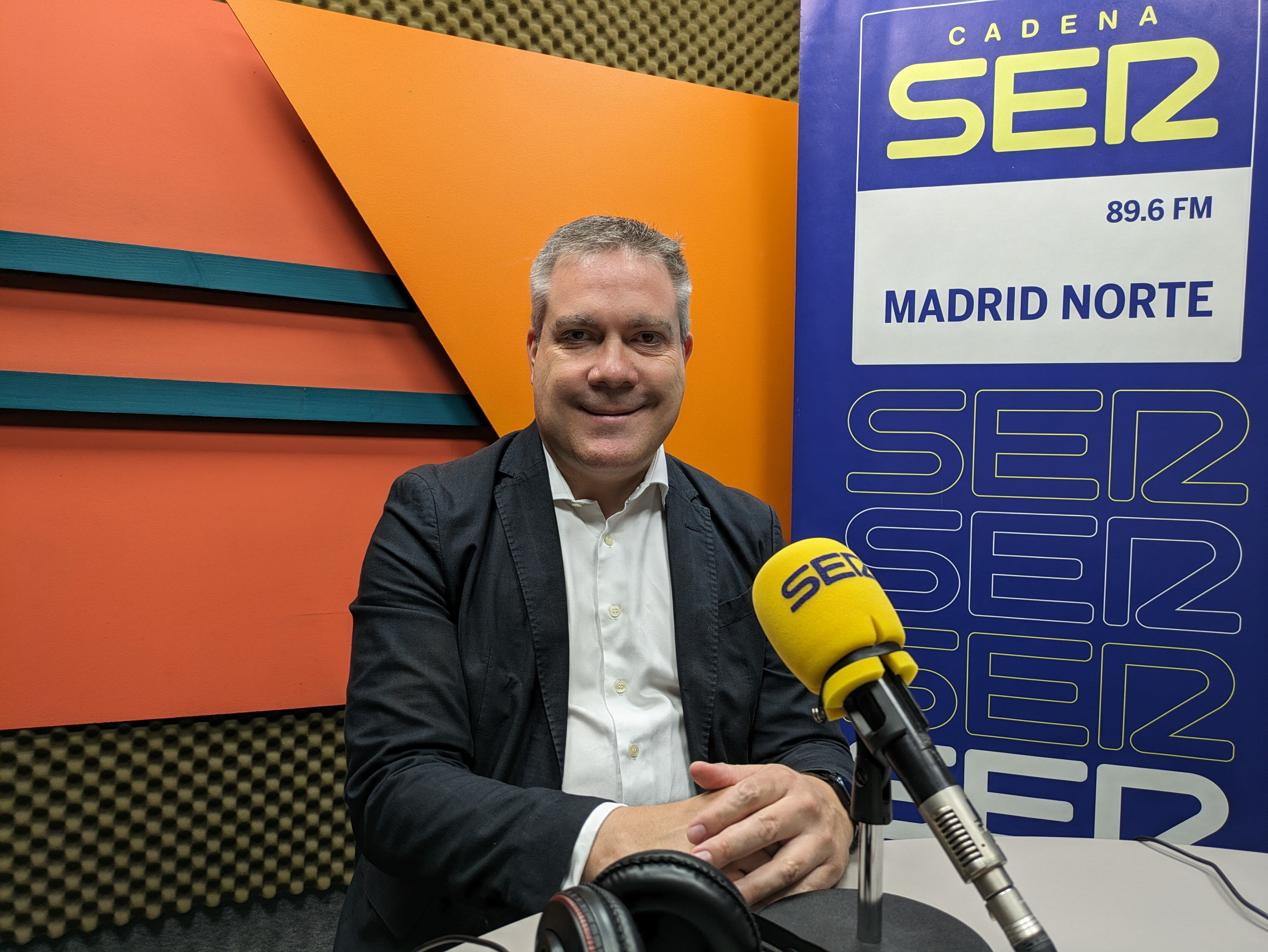 El portavoz del PSOE en Alcobendas, Ángel Sánchez Sanguino, en los estudios de SER Madrid Norte