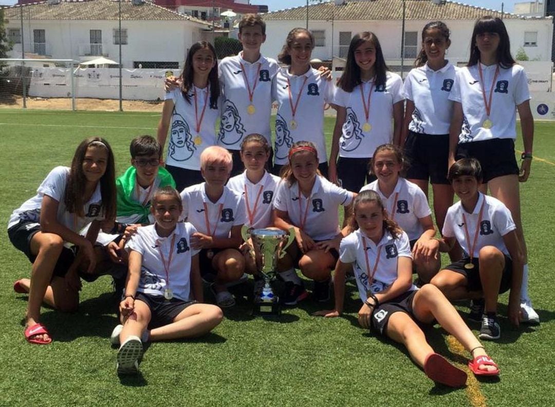 Féminas Don Benito sub-14 campeónas del Torneo “Playa Doñana”