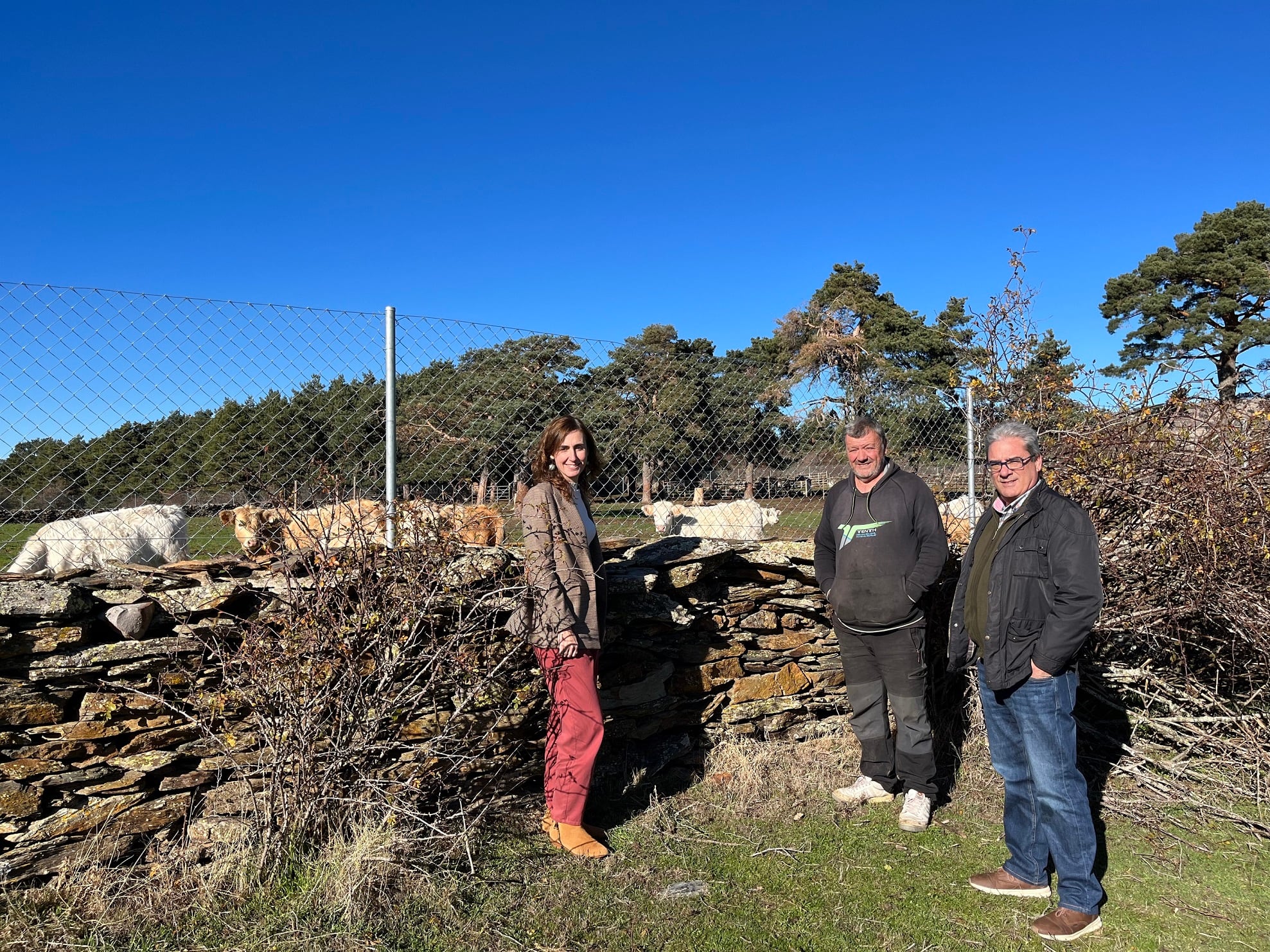 El delegado de Agricultura con ganaderos de la Sierra Norte