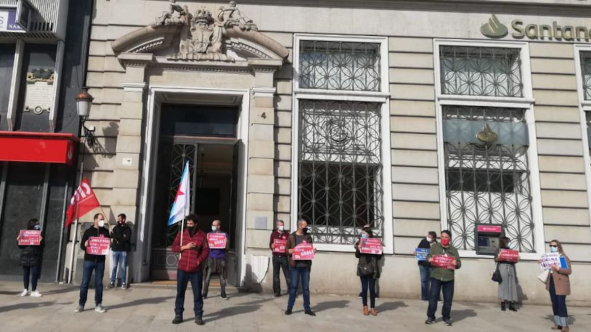 Movilización en A Coruña para reclamar un convenio sin más recortes en la banca