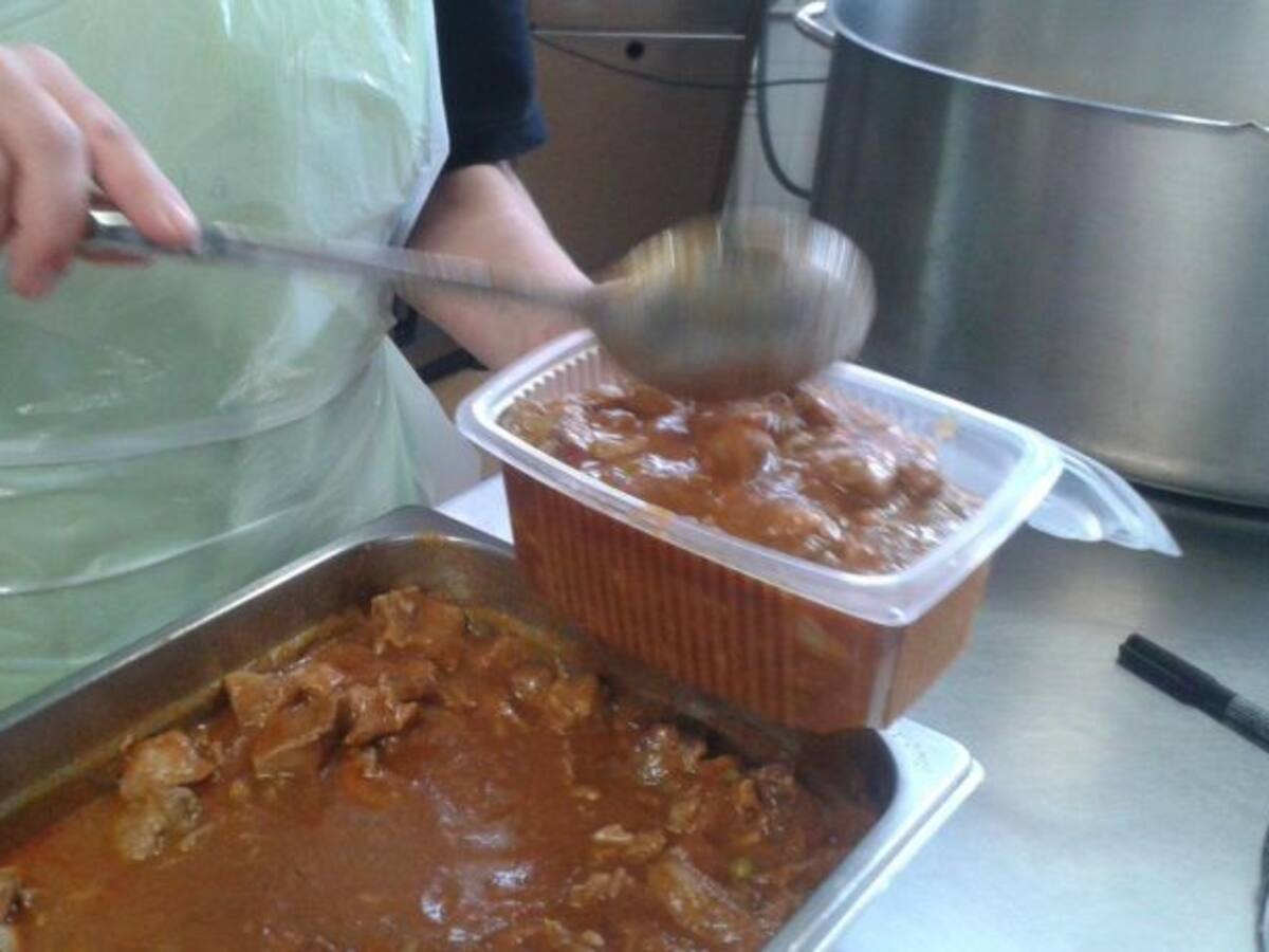 Les escoles llencen cada dia 5.000 quilos de menjar en bon estat