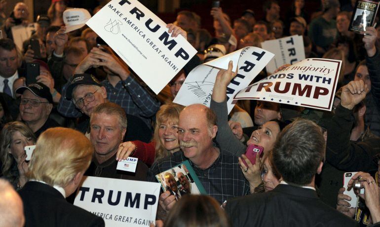 Donald Trump, tras un acto de campaña en el teatro Orpheum en Sioux City (Iowa)