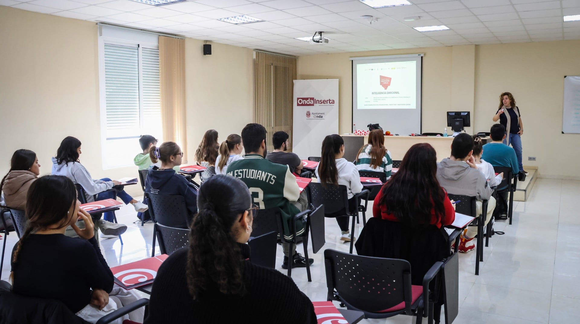 El Ayuntamiento de Onda ofrece formación gratuita para fomentar la inserción laboral de los jóvenes ondenses