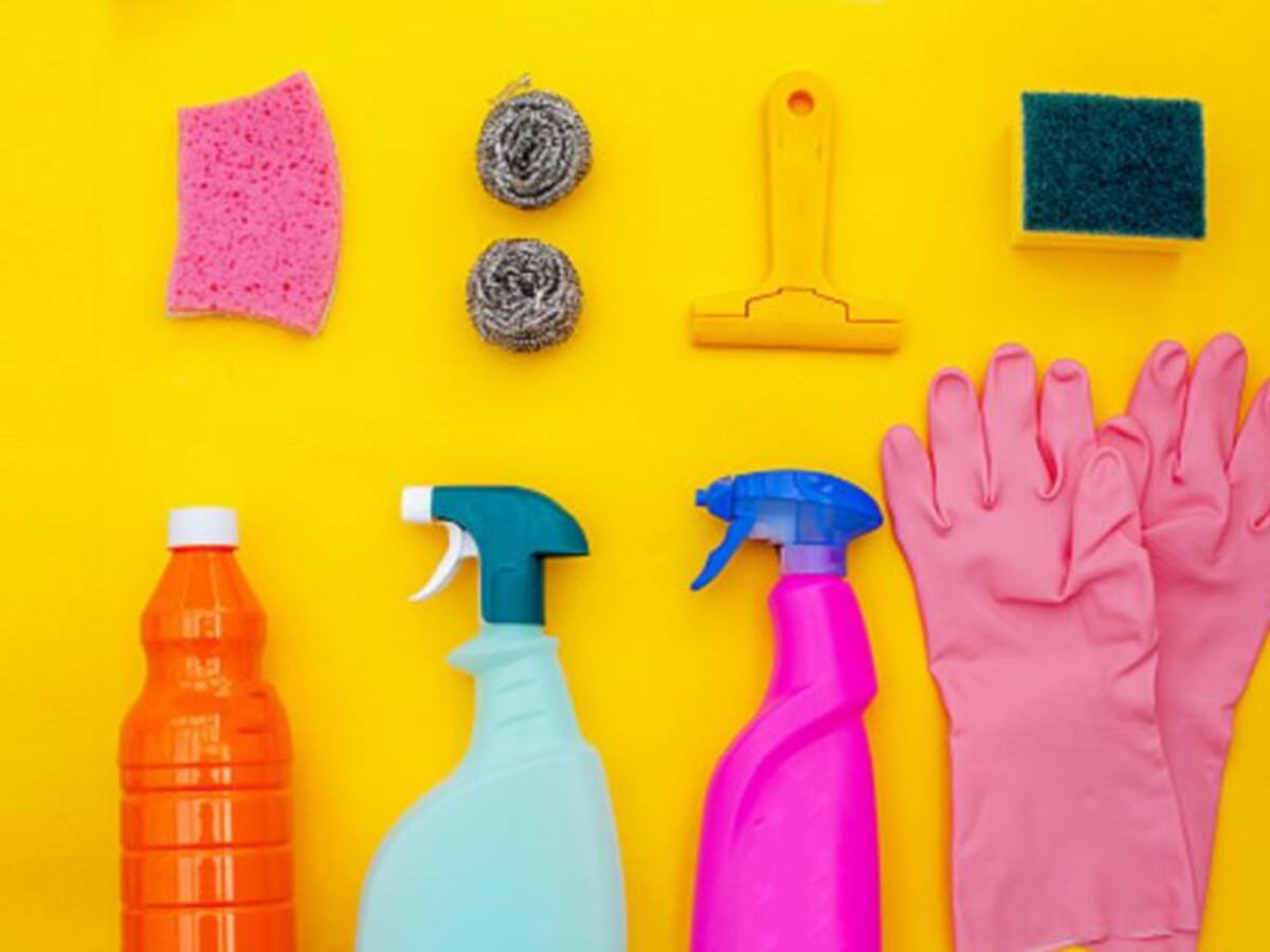 Trabajo precario, infravalorado y derechos mermados, el día a día de las empleadas de hogar