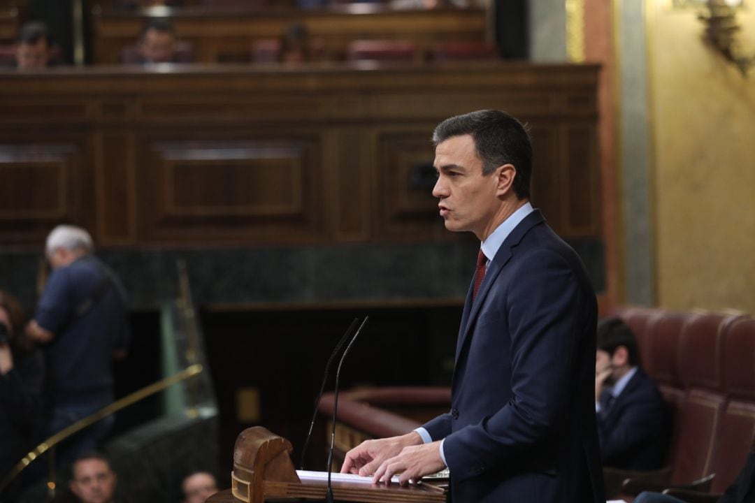 El presidente del Gobierno, Pedro Sánchez, interviene en el Congreso para informar de las sociedades de sus ministros, Venezuela y Brexit antes de la última sesión de control del Gobierno.