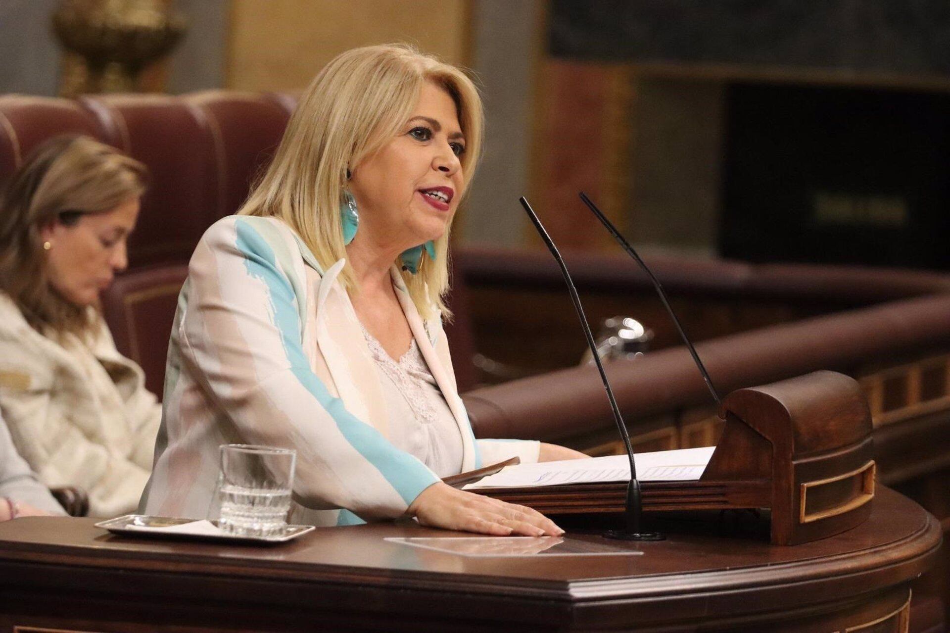 16/06/2024 La presidenta del PSOE de Cádiz y diputada en el Congreso, Mamen Sánchez..
La presidenta del PSOE de Cádiz y diputada en el Congreso, Mamen Sánchez, ha informado de que desde este lunes 17 de junio más de 135.000 jóvenes de la provincia de Cádiz nacidos entre 1994 y 2006 se podrán beneficiar de la nueva medida del Gobierno de España para obtener hasta un 90% en sus billetes de tren y autobús y el 50% en el Interrail desde el 1 de julio al 30 de septiembre para viajar por España y Europa.
POLITICA
PSOE CADIZ