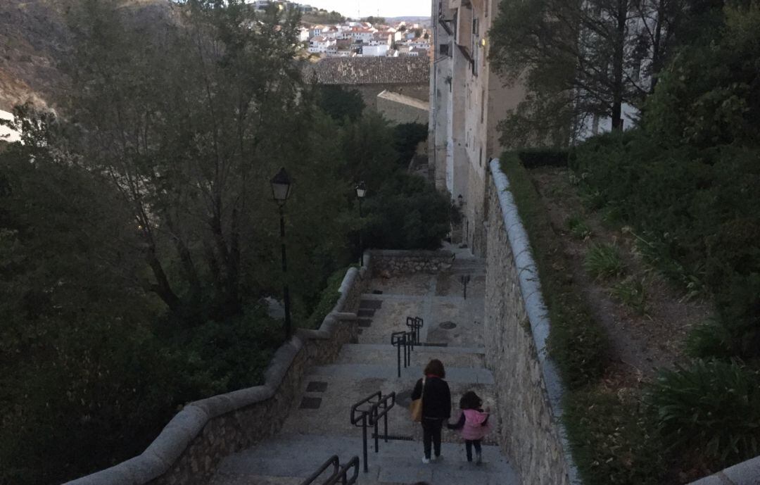 Una de las opciones que barajaba el Ayuntamiento eran unas escaleras mecánicas hasta la plaza de Cecilio Albendea