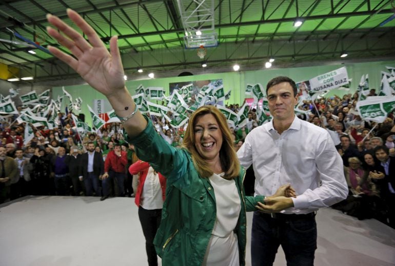 Susana Díaz, con Pedro Sánchez en el cierre de campaña en Sevilla