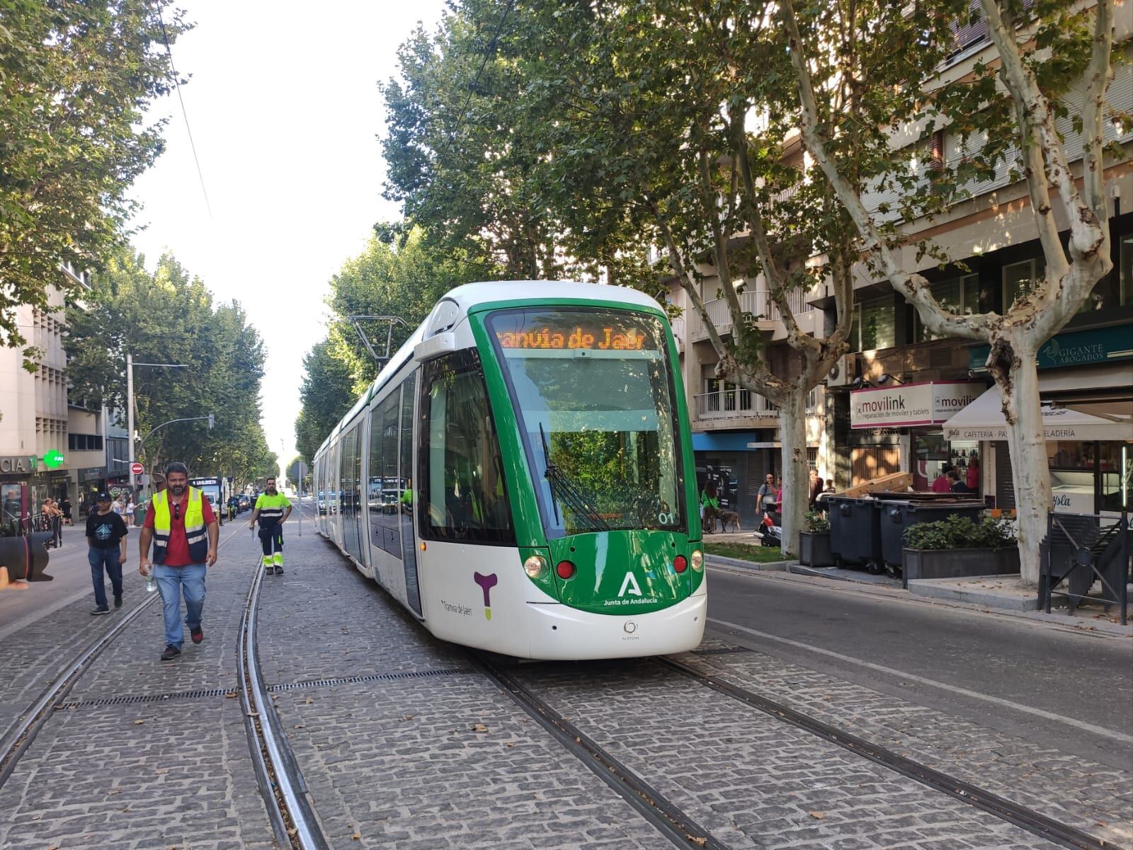 Pruebas del tranvía en Jaén capital, llegando al centro.