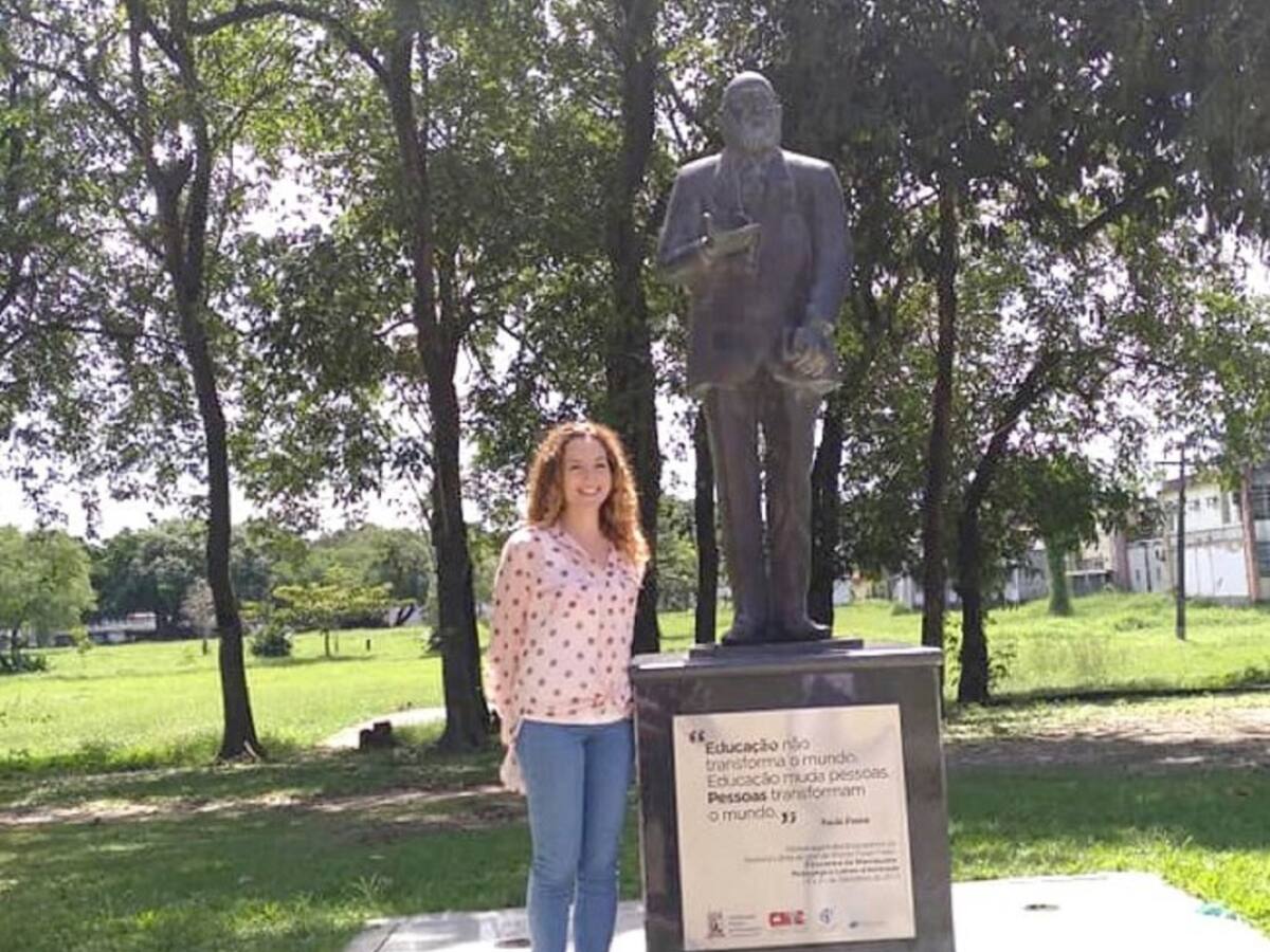 Esther Roca, profesora de la UV: "Tiene que seguir creciendo las relaciones entre las personas"