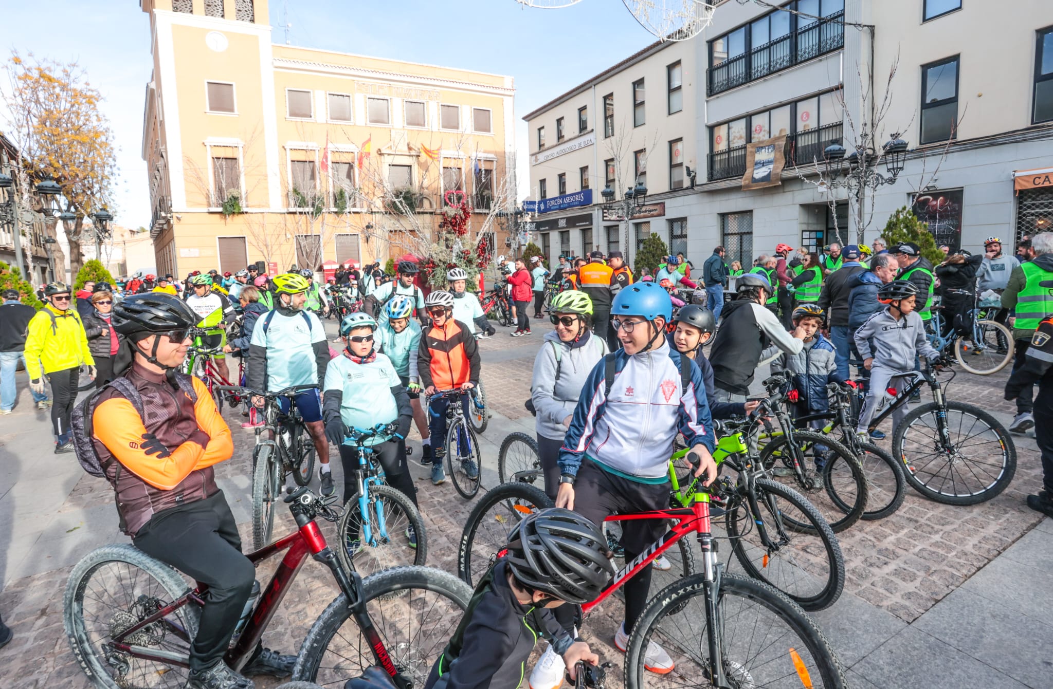 La plaza de la Constitución de Elda ha sido el punto de partida