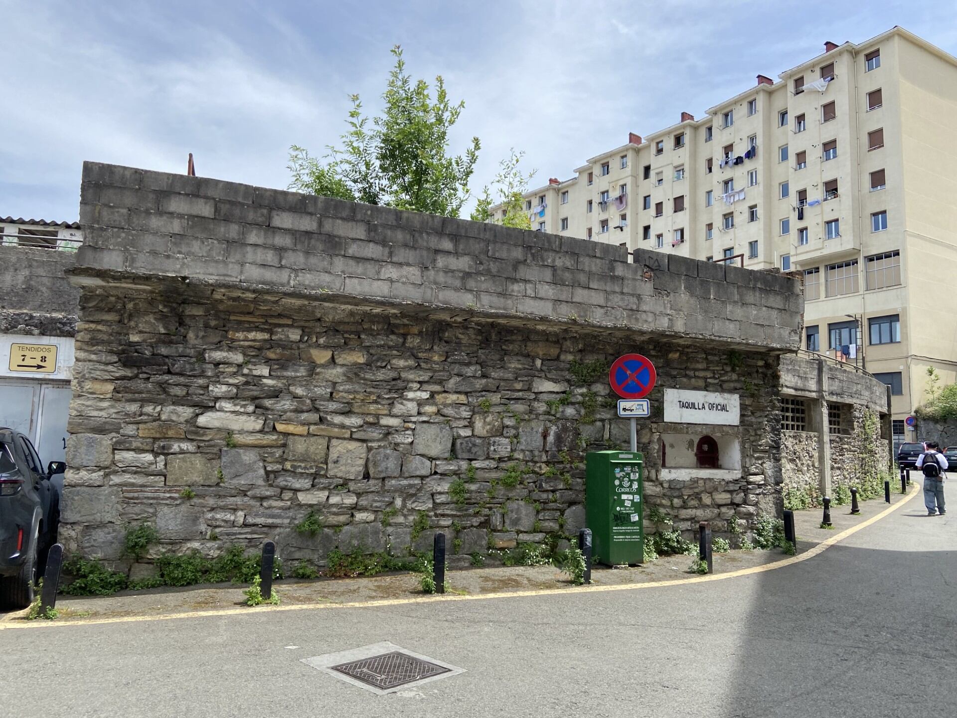 Aspecto que presenta actualmente la fachada de la plaza de toros de Eibar