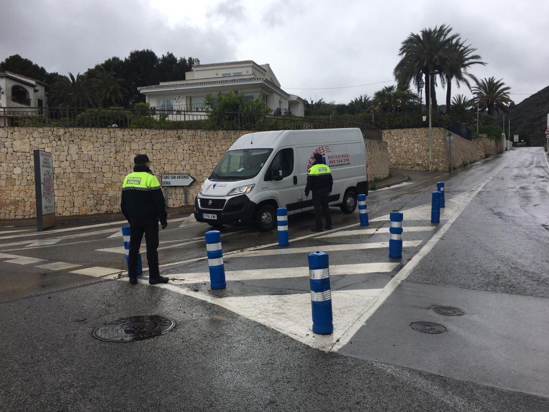 Control policial en Xàbia, durante el primer Estado de Alarma.