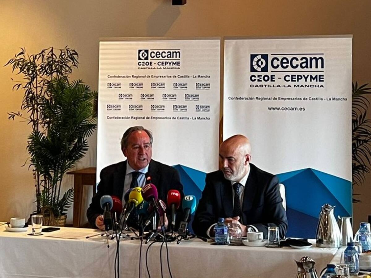 CECAM alerta de que los costes laborales están perjudicando a las medianas empresas y autónomos