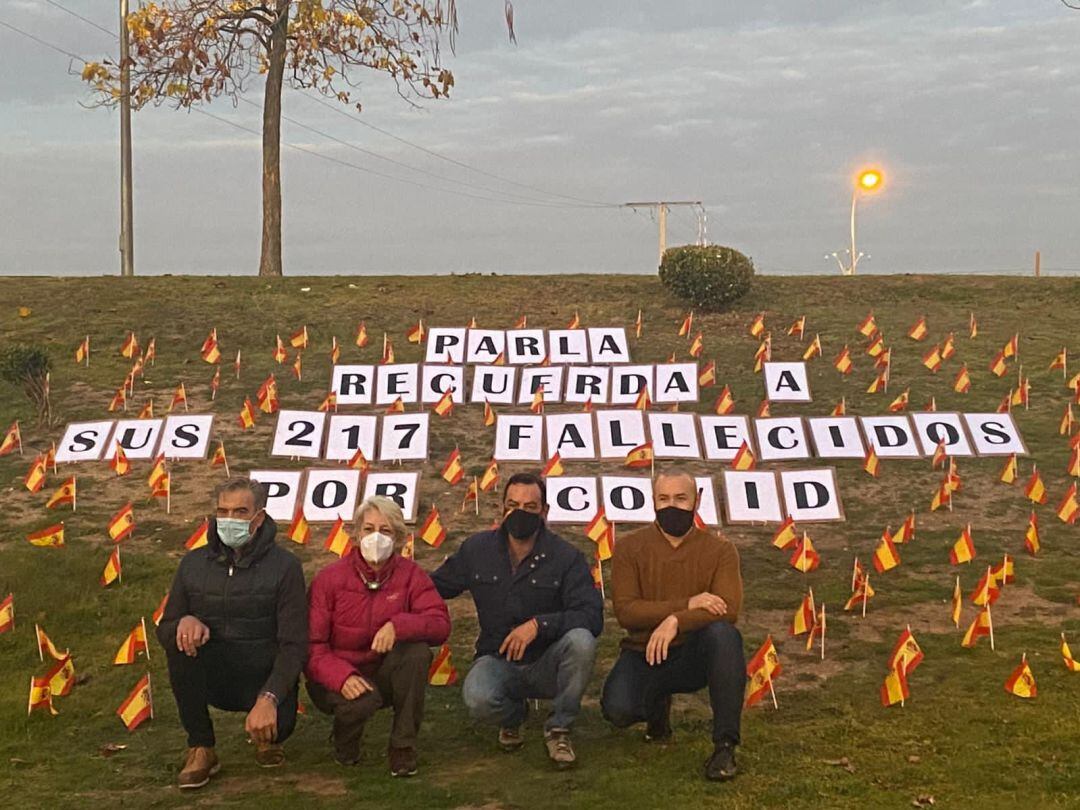 Imagen que el PP parleño difundió en redes sociales con algunos concejales de la corporación municipal.