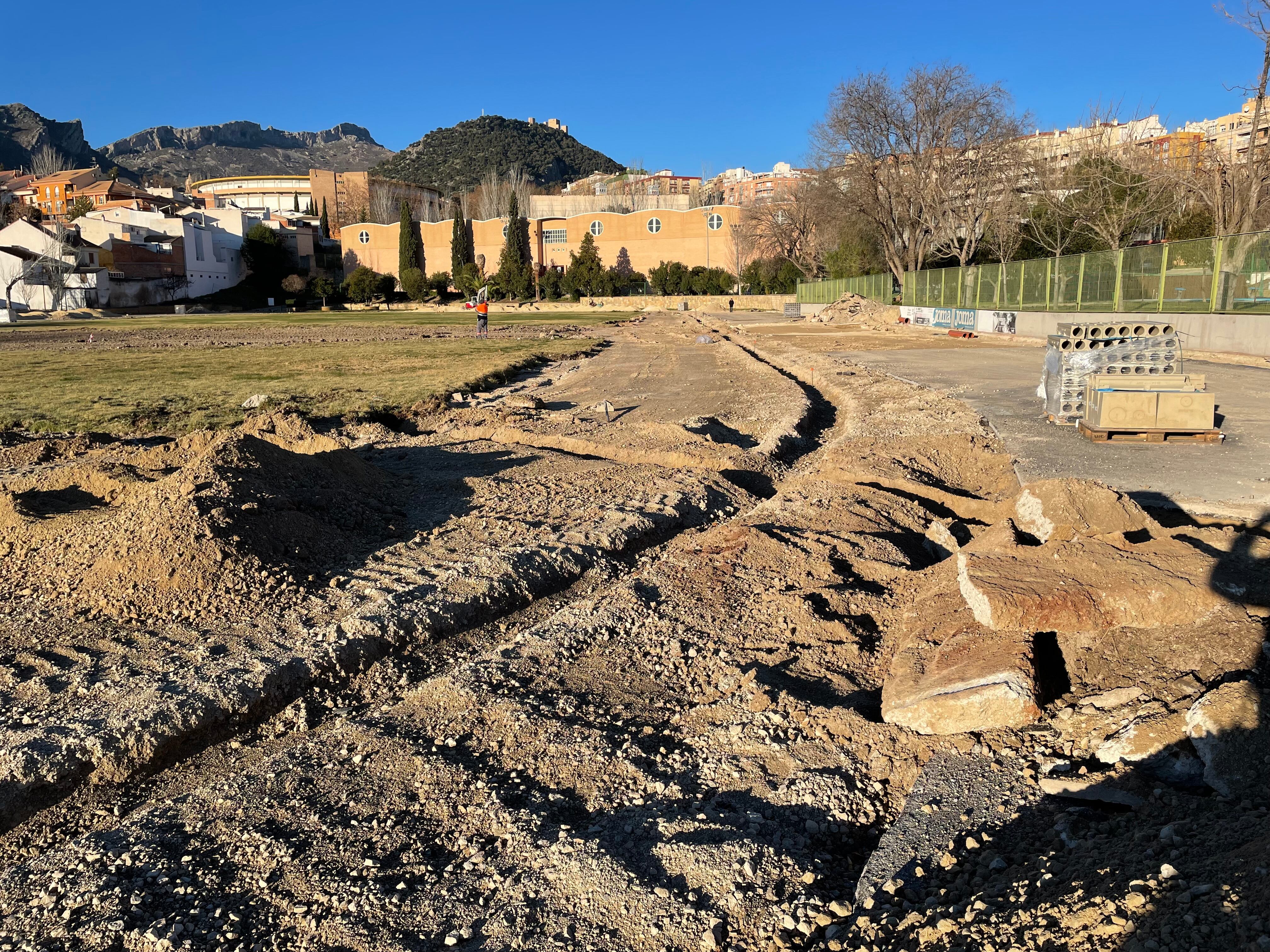 Estado en el que se encuentran las obras en La Salobreja. Según el director de la obra, Jaén podrá contar con esta instalación deportiva el próximo 1 de abril