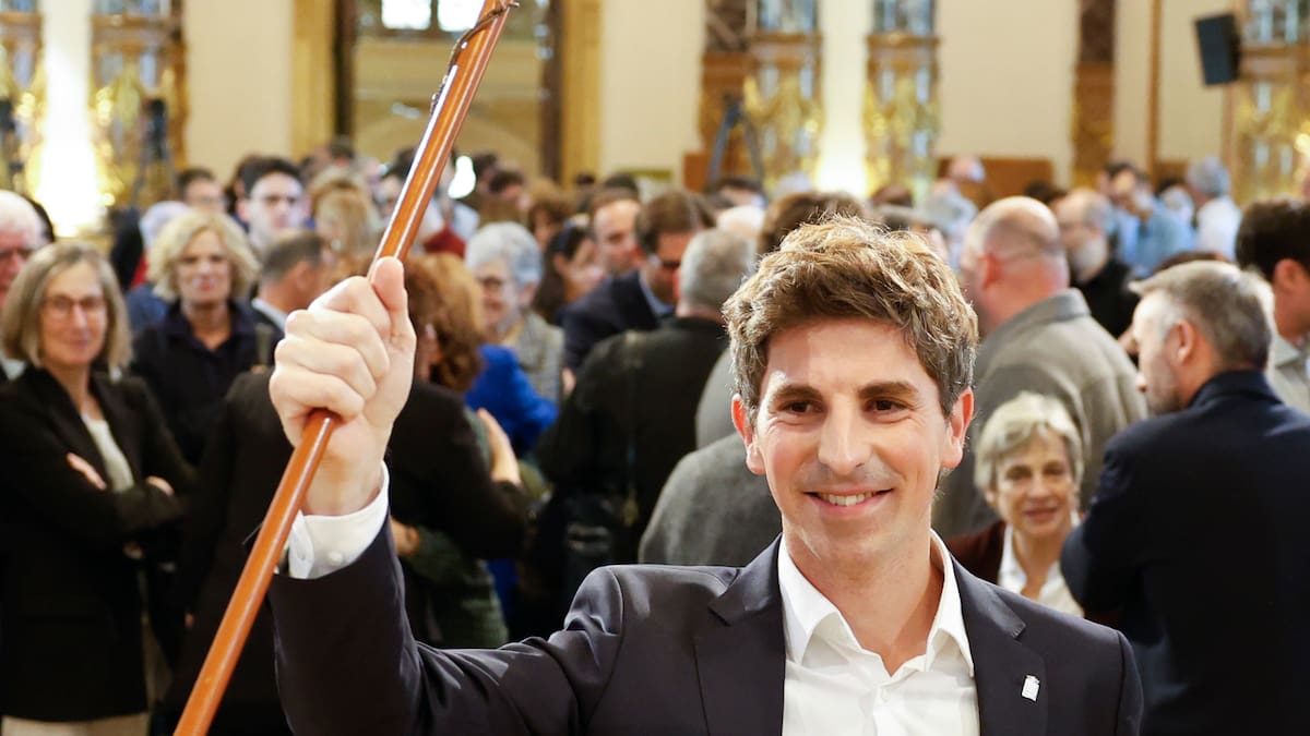 "Harro eta umil": Jon Insausti se estrena como alcalde apelando a una Donostia hecha "entre todos"