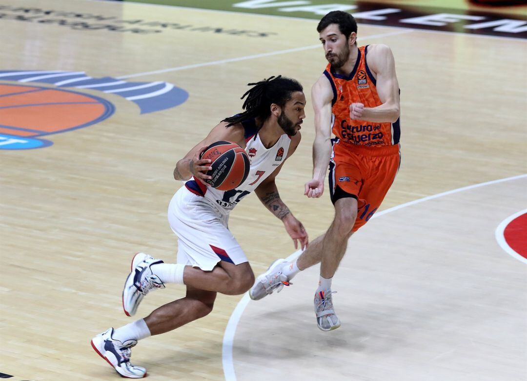 Henry en el partido de Valencia.