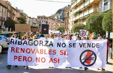 Manifestación un domingo de marzo en Graus