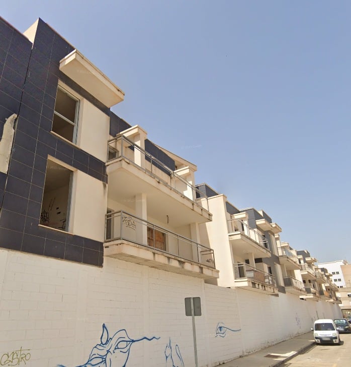 Viviendas a medio construir en Los Naranjos, Lorca