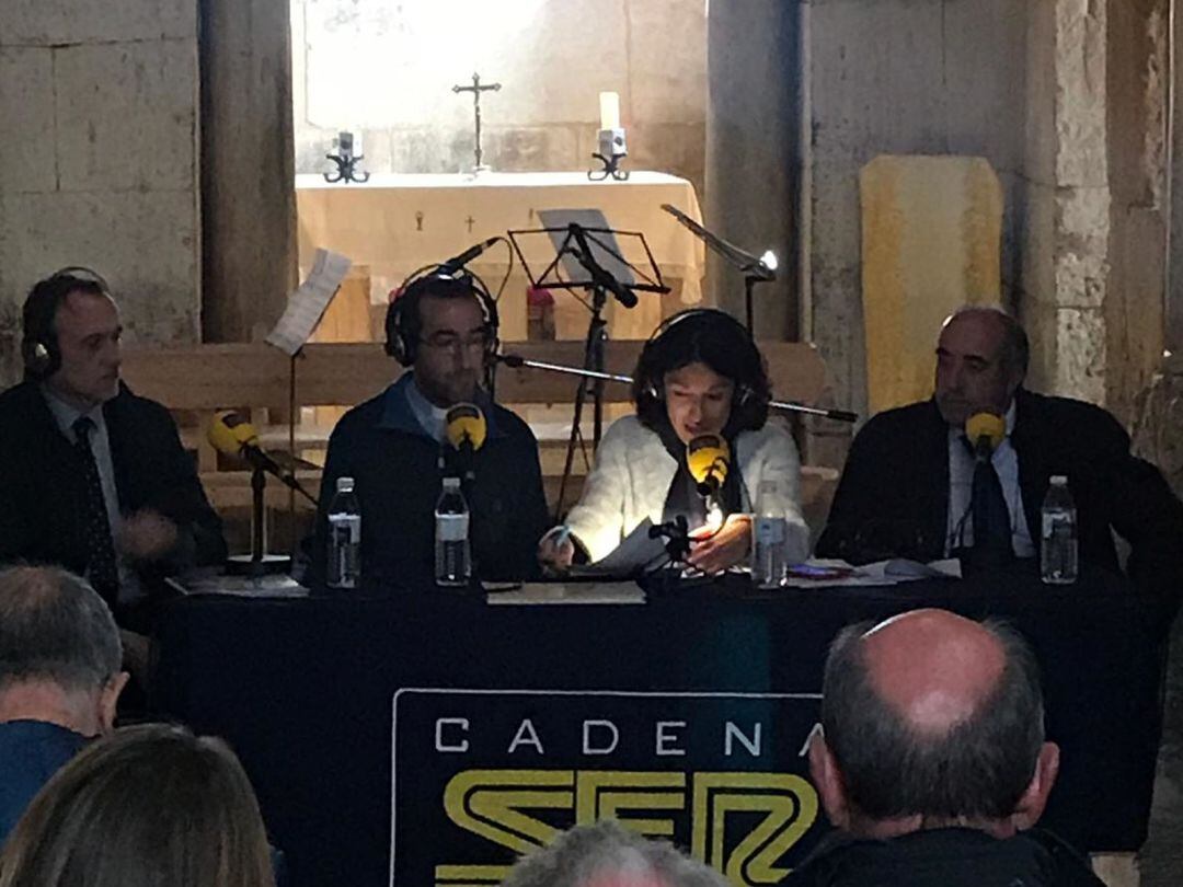 Marichu García junto a los invitados en el programa desde San Pedro de la Nave