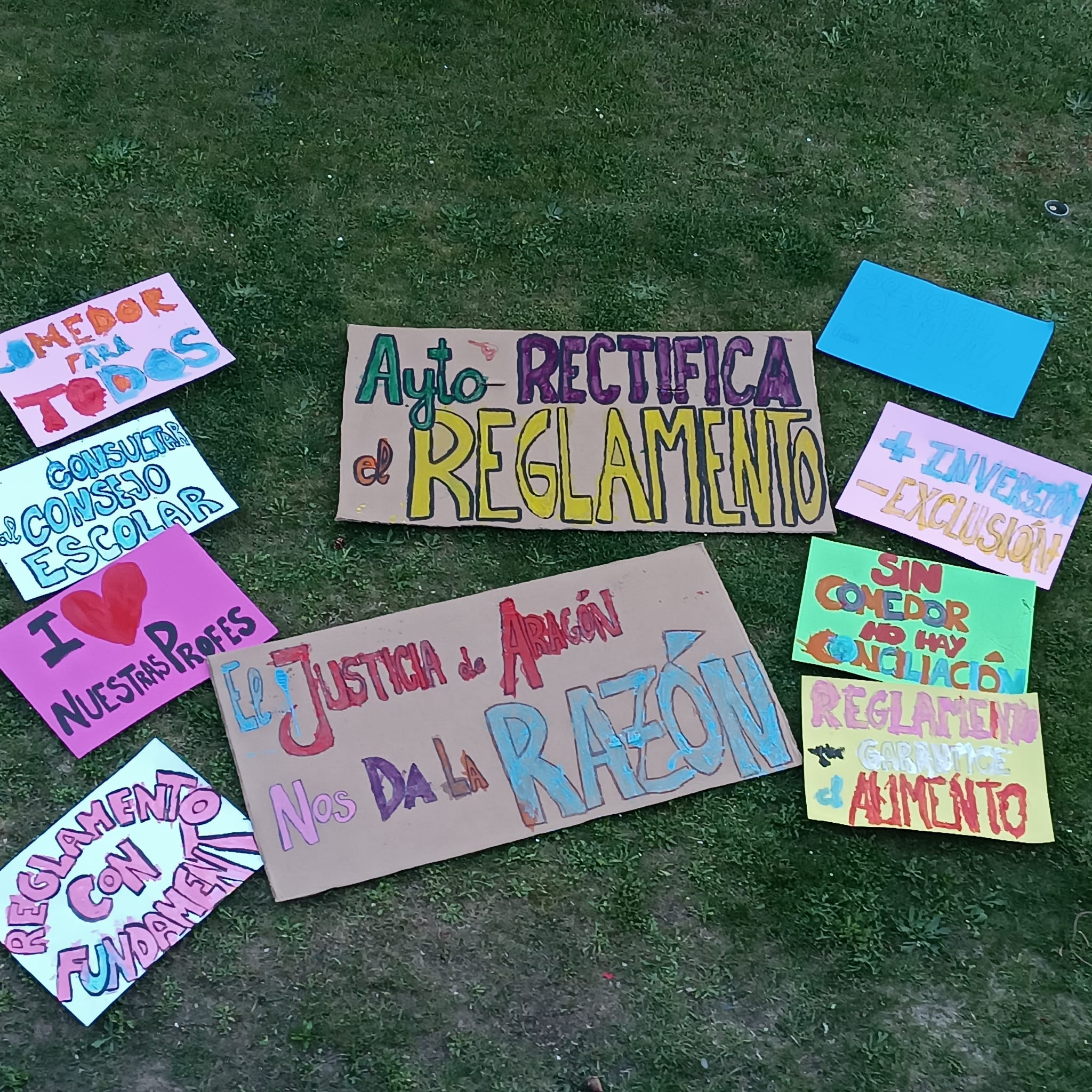 Pancartas elaboradas para la concentración