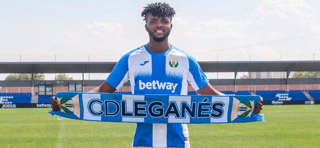 Awaziem llega cedido desde el F.C. Porto