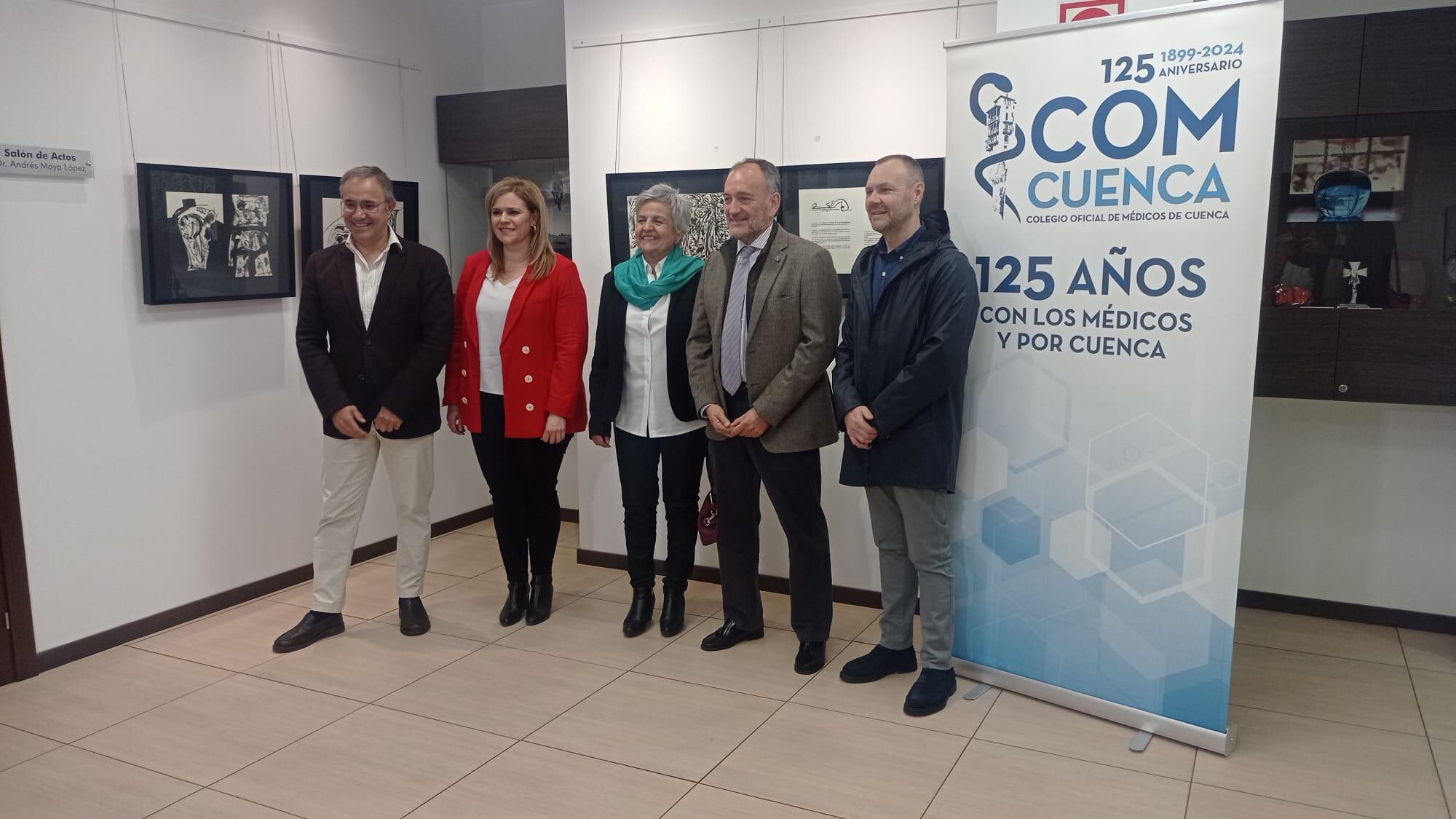 Inauguración de la exposición de Antonio Saura en la sede del Colegio de Médicos de Cuenca