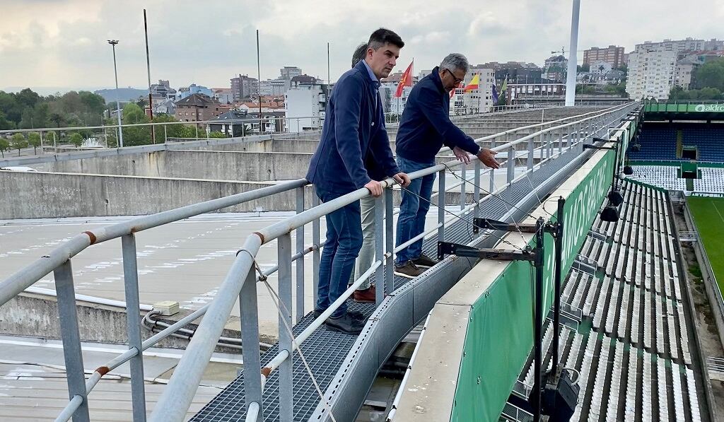 Daniel Fernández, junto a Víctor Diego en El Sardinero