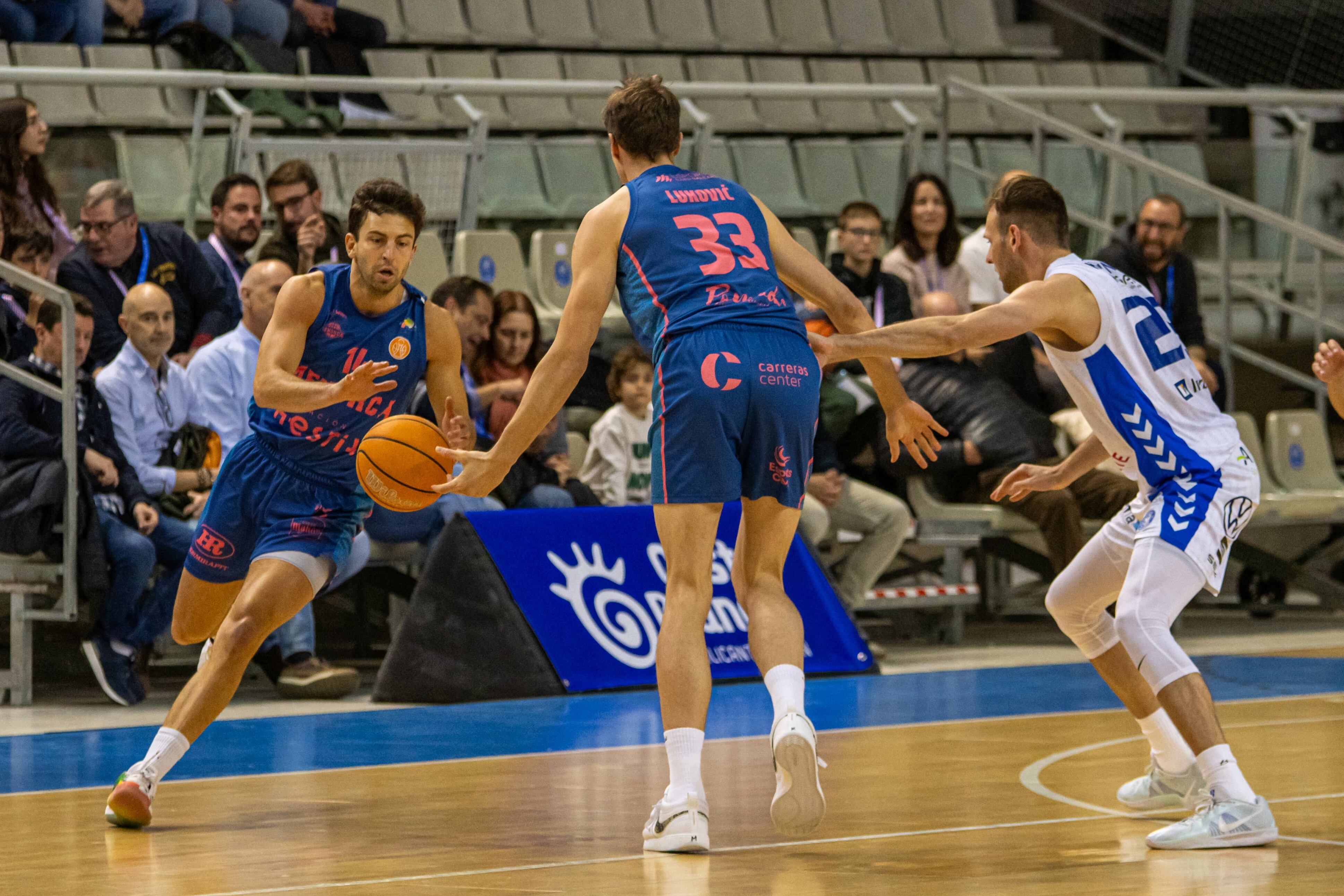 L'Hestia va ser esborrat de la pista de l'Alacant a partir del minut 10 de partit.