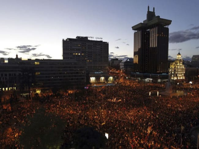 Multitudinaria manifestación en la plaza de Colón de Madrid