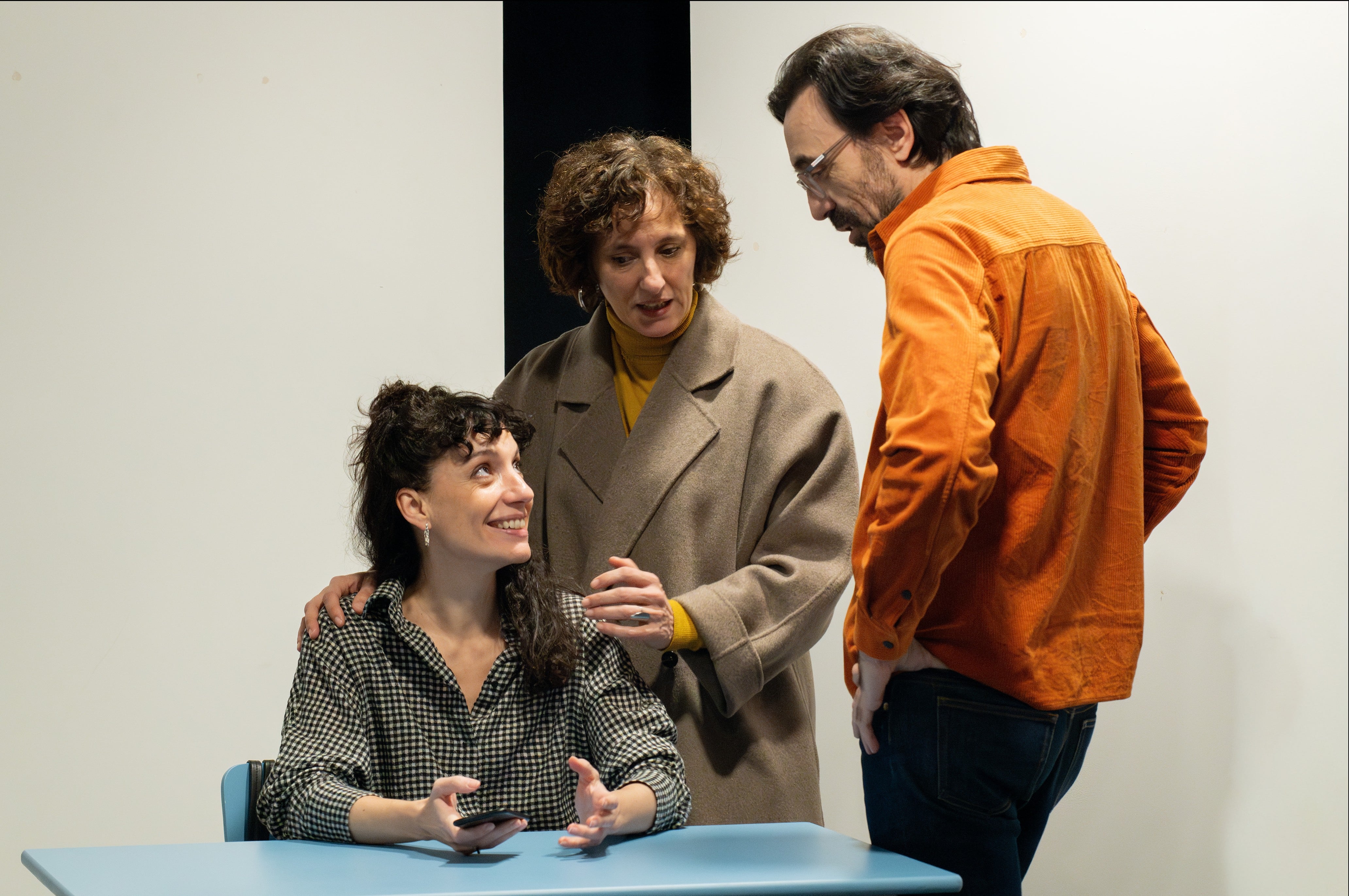 Israel Elejalde, María Morales y Eva Rufo ensayando 'El nudo gordiano'