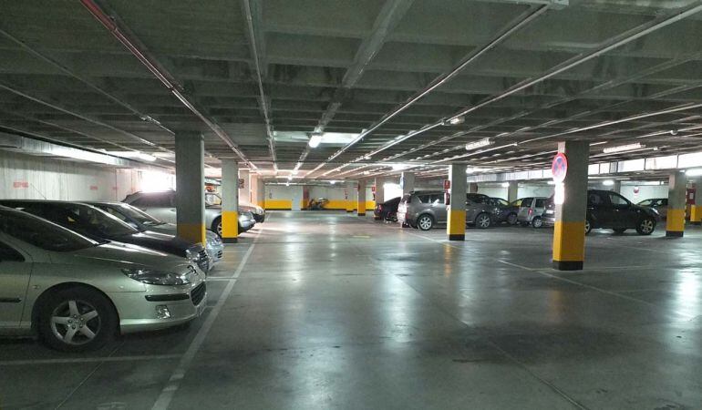 El aparcamiento de Chorrillo Alta ofrece 100 plazas gratuitas de lunes a viernes de 7,30 a 22,00 horas y de 9,00 a 23,00 horas los sábados, domingos y festivos 