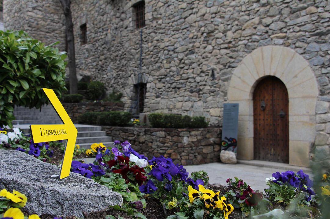 Casa de la Vall forma part del conjunt arquitectònic que conformen la candidatura andorrana a la Unesco sobre els origens del coprincipat.