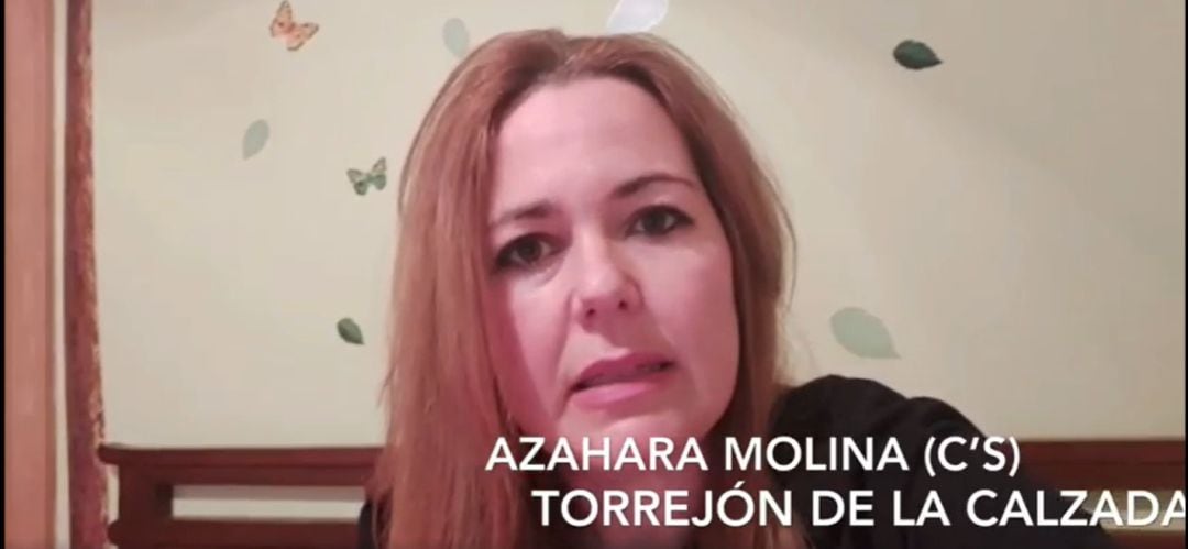 Azahara Molina, alcaldesa de Torrejón de la Calzada, es una de las regidoras que participan en el vídeo