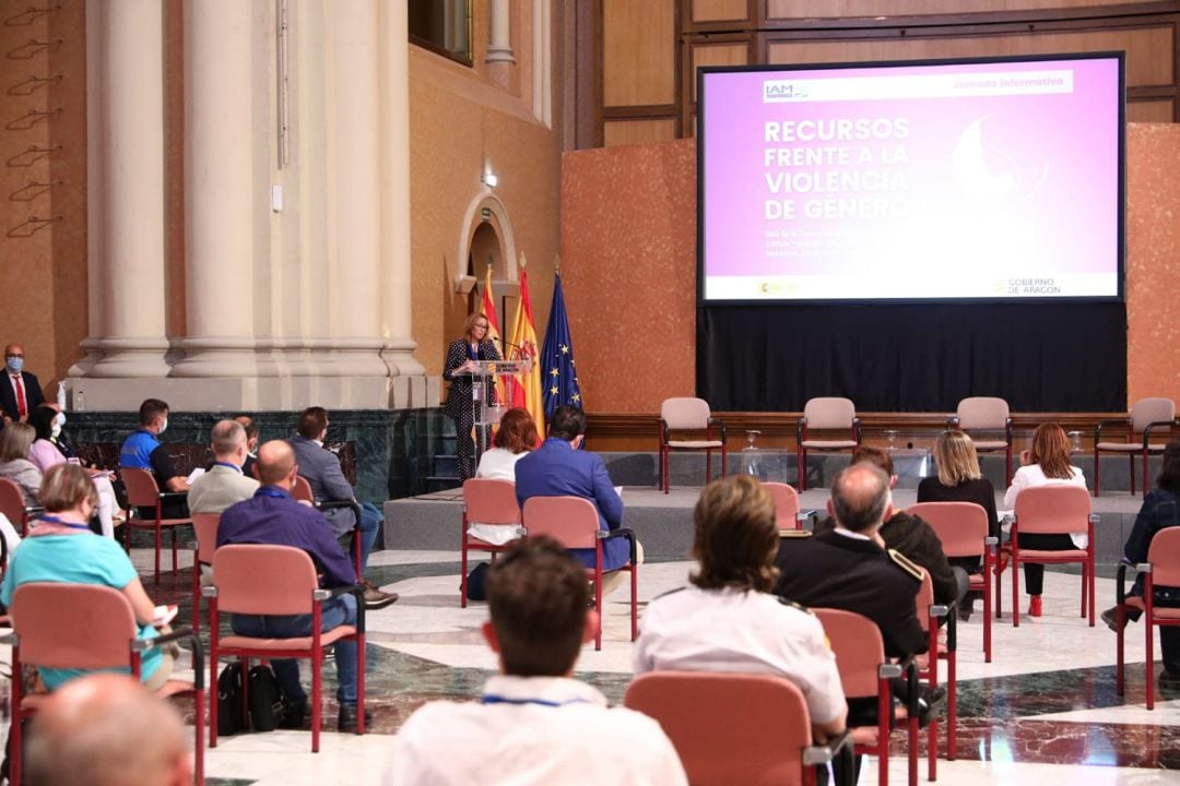 Jornada sobre violencia de género con ayuntamientos convocada por el Gobierno de Aragón 