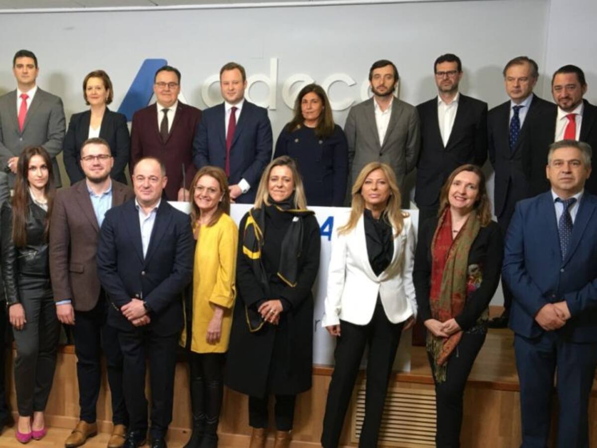 Adeca pone en marcha la iniciativa 'Por una empresa igual'