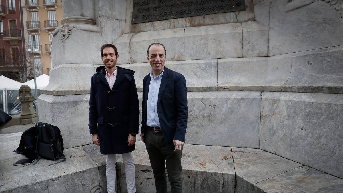 La primera llamada del día con Carlos García Adanero y sus conversaciones con el PP