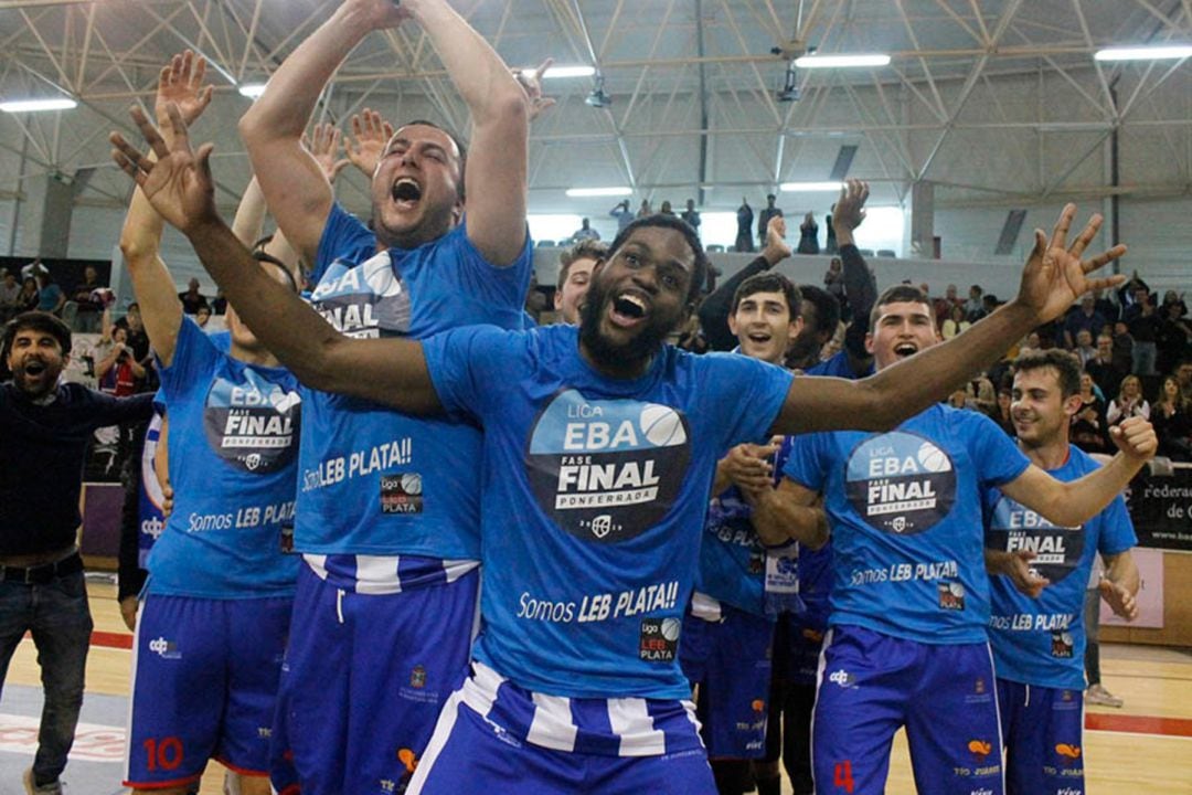 Tras la victoria ante Marbella el conjunto berciano asciende a la tercera categoría del baloncesto español.