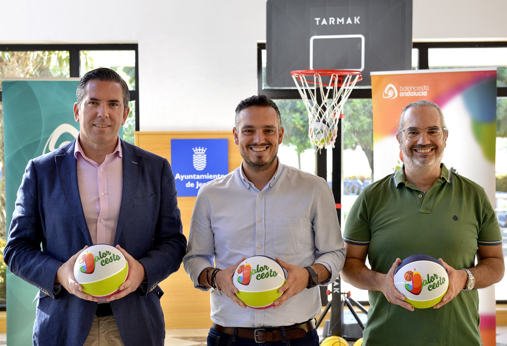 Presentada la jornada de baloncesto en el Palacio de Deportes
