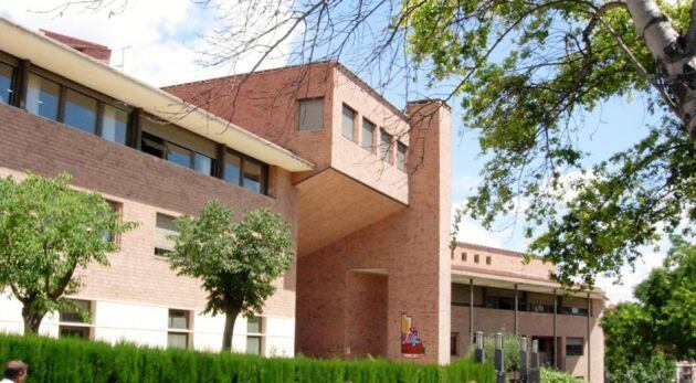 El col.legi públic El Romeral, es el único que tiene aula de Fisioterapia.