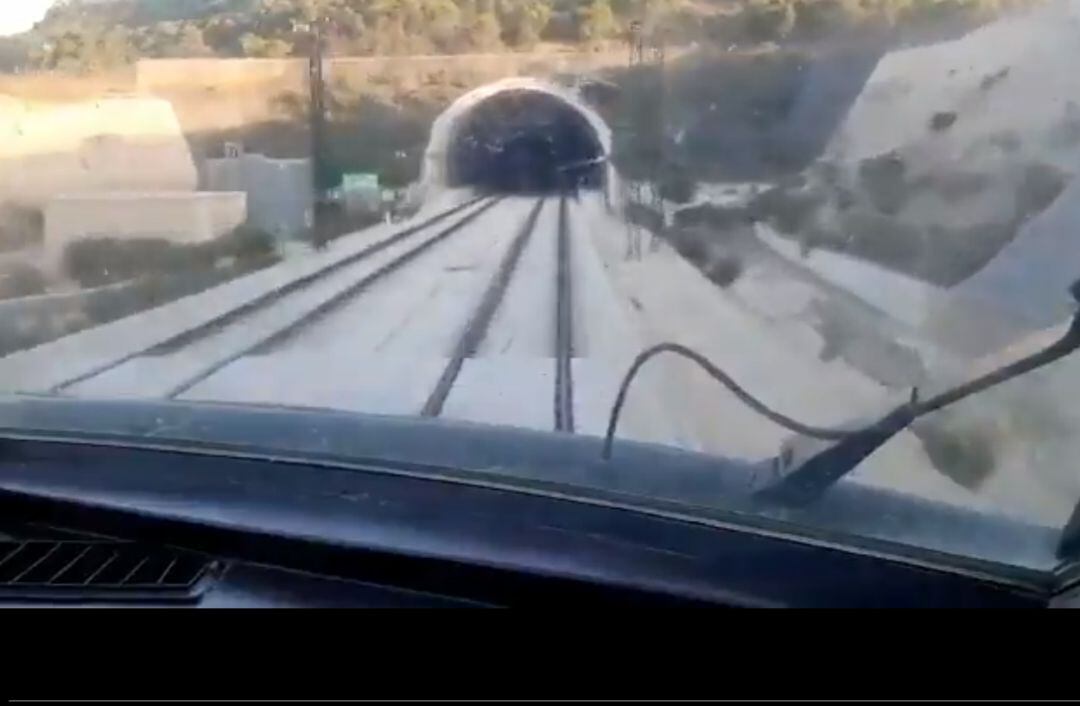 Captura del video de circulación del AVE en pruebas hasta Orihuela