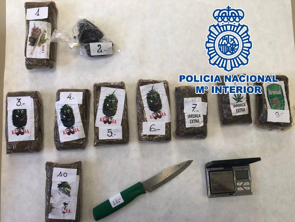 Parte del material incautado por la Policía Nacional