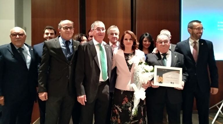 La familia Ruíz Galán recibe el reconocimiento de APYMELL como Empresarios del Año