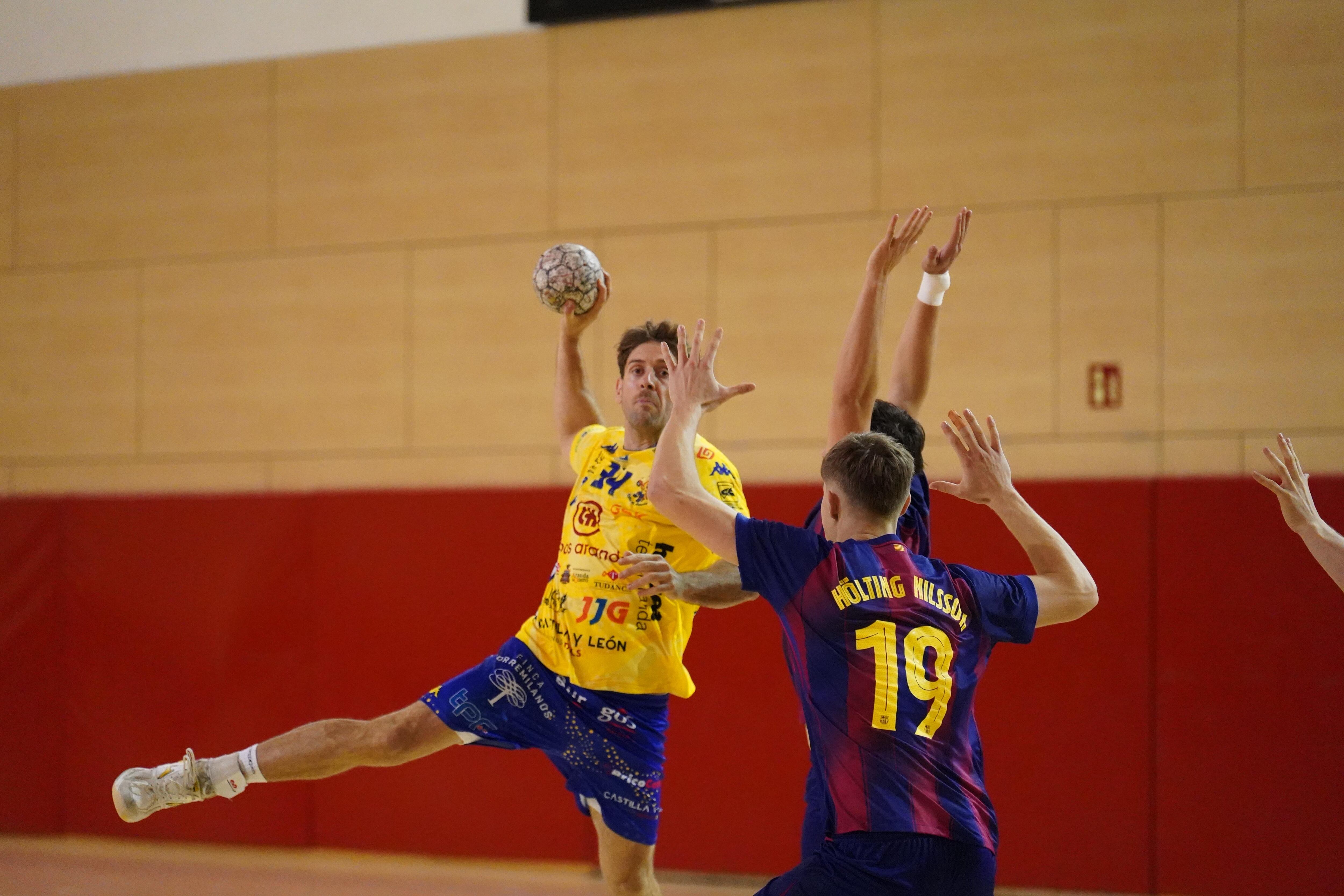 Lanzamiento de Poveda a puerta rival