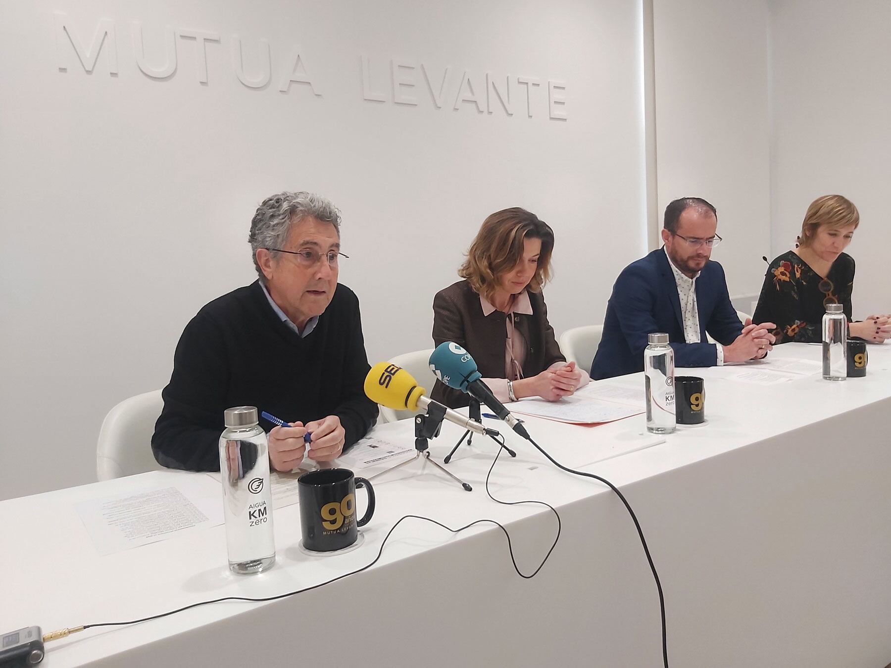 Pep Jordá, Larissa Timofeeva, Tono Belda y Elisa Guillem, durante la presentación de las actividades