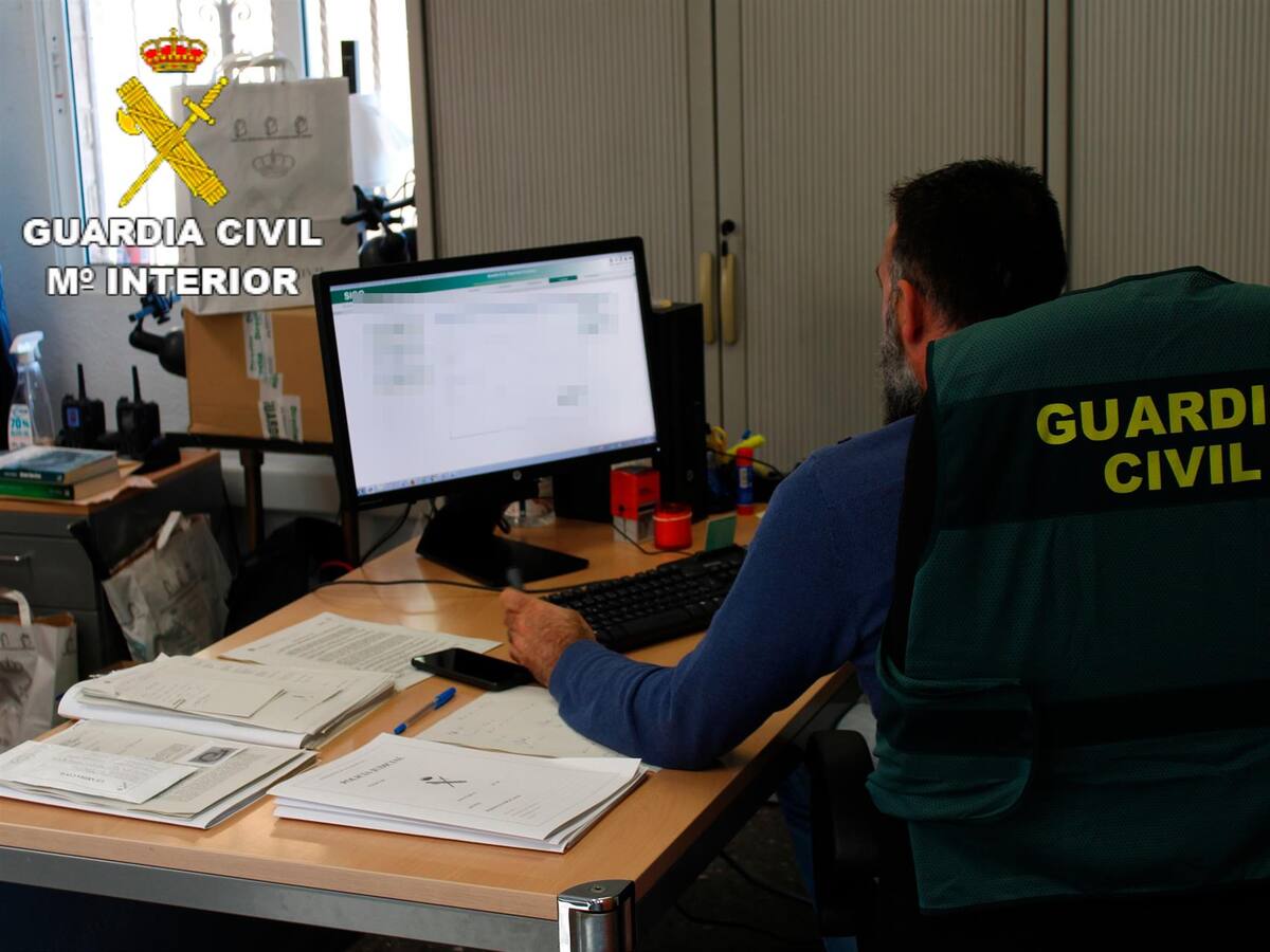 La Guardia Civil detiene a un hombre por causar lesiones graves a una anciana al robarle el bolso en Picassent
