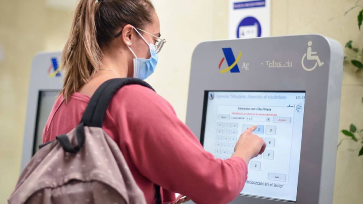 El Bierzo empieza el 2022 con un 1% menos de parados frente al 4% del índice nacional